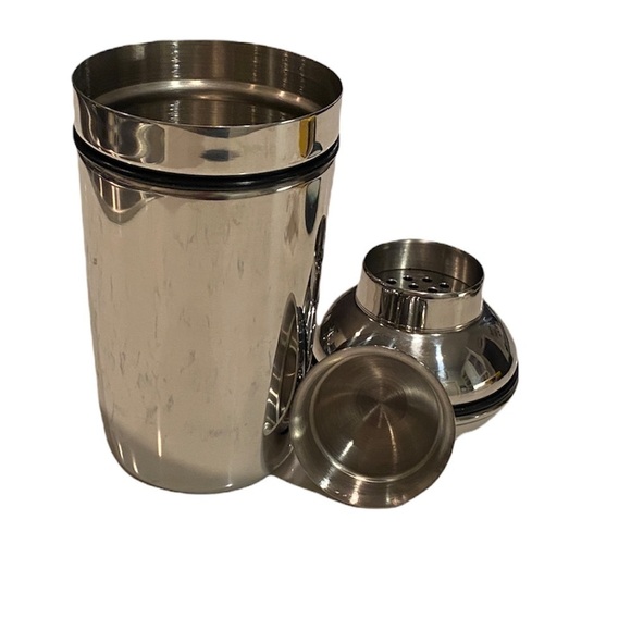 Oneida Cocktail Shaker Alcohol Cocktail Drink Mixer - Picture 6 of 8